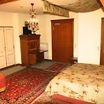 Burg Arras 3*