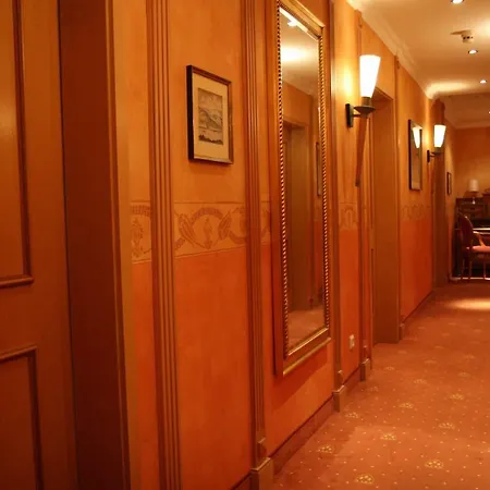 伯格阿拉斯酒店 酒店