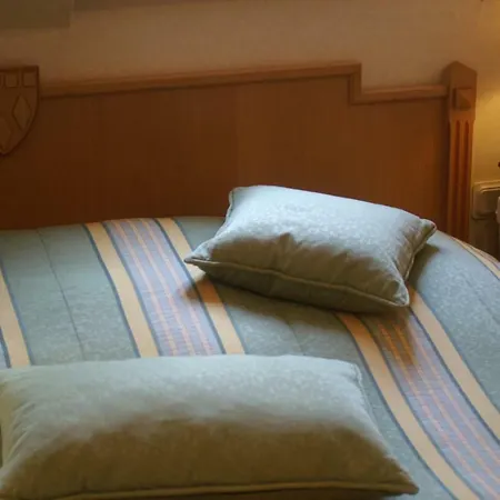 Burg Arras 3*