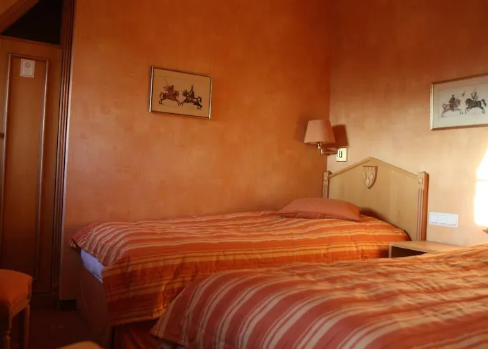 Burg Arras Отель